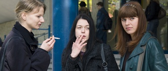 Nina Ivanišin Janežič, Maruša Kink, Alenka Kraigher v filmu Slovenka (2009).