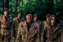 Medea Novak, Dario Varga in Sprava (2014).