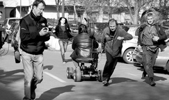 Ian Coffey, Nina Ivanišin Janežič, Janez Petretič, Stane Podobnikar (II) na snemanju filma Slovenka (2009).
