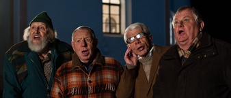 Ivo Barišič, Evgen Car, Dušan Jovanović, Dare Valič v filmu Srečen za umret (2012).