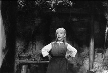 Blanka Florjanc na snemanju filma Srečno Kekec (1963).